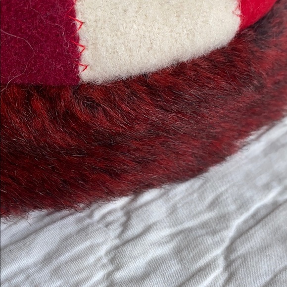 Gilles Francois Hat - Picture 2 of 7